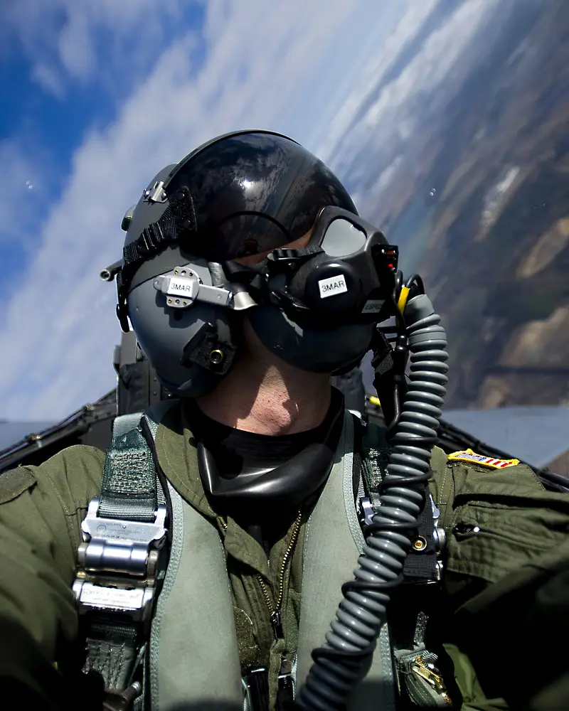 Techniki zarządzania stresem pilotów wojskowych – klucz do b